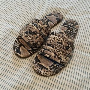 TKees Caro Slide Sandals